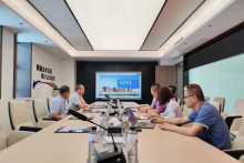 上海哲呈电气有限公司一行到传感器产业园参观考察